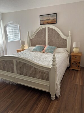 3 chambres, lit parapluie, Wi-Fi gratuit, draps fournis