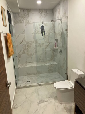 Towels, soap, toilet paper - Private SuiteFacing Vidanta Queen (Nuevo Vallarta)
