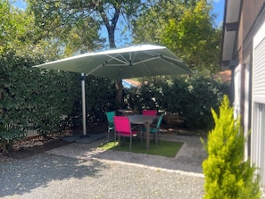 Outdoor dining - CHALET on the Bassin d'Arcachon (in a vacation village) (Gujan-Mestras)