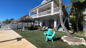 Unclassified image, 2 of 54, button - Waterfront, Movie Room, HotTub. 1 house, 2 Options (Tavernier)