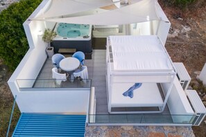 تناول الطعام بالخارج