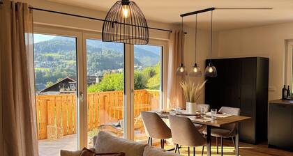 Neubau, Bergpanorama, fußläufig erreichbar, Tiefgarage, top Ausstattung