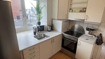 Micro-ondes, four, plaque de cuisson, lave-vaisselle