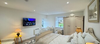 Altons Bothy Guest House entire property & free parking 
Inverurie Aberdeenshire