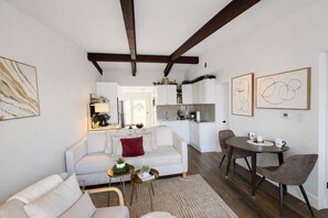 Smart TV - Walk-In Waterfront Resort 2BR 2BA (Kimberling City)