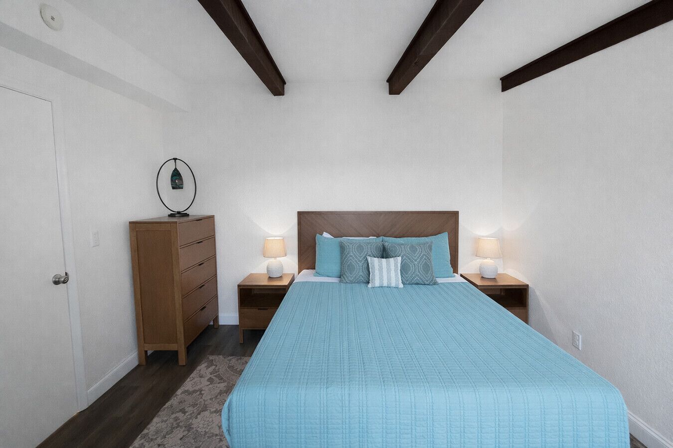 2 bedrooms, desk, iron/ironing board, free WiFi