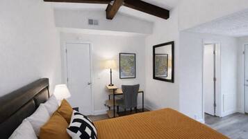 2 bedrooms, iron/ironing board, free WiFi, bed sheets