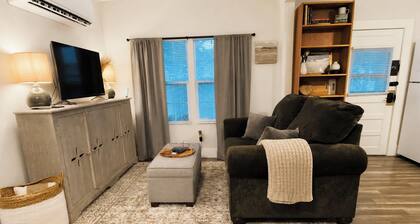 One Pet Stays FREE! Vintage Charm Meets Modern Comfort