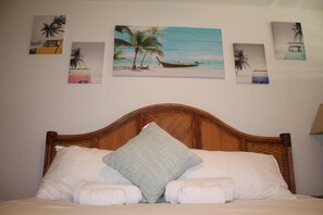 2 Schlafzimmer, Schreibtisch, Bügeleisen/Bügelbrett, Reisekinderbett