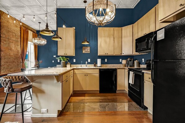Fridge, microwave, oven, stovetop