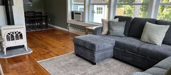 SAUNA - Spacious and Centrally Located! Two Connected Apartments- Sleeps 11