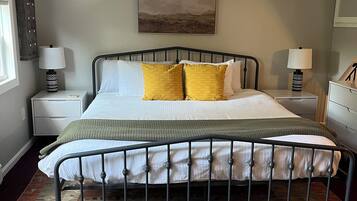 3 chambres, accès à Internet, literie fournie