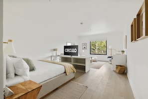 1 bedroom, iron/ironing board, internet