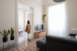 2 bedrooms, iron/ironing board, travel crib, WiFi