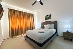 2 dormitorios, tabla de planchar con plancha, Internet y ropa de cama