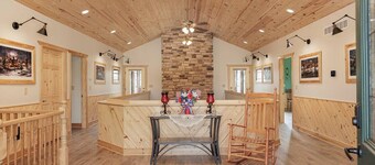 Selah Hills Ranch-Queen Suite