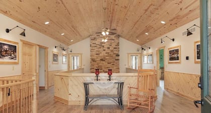 Selah Hills Ranch-Queen Suite
