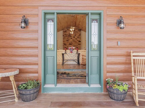 Selah Hills Ranch-Queen Suite