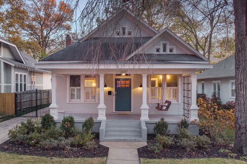 Hot Tub & Game Room~ Private Cooper-Young Bungalow