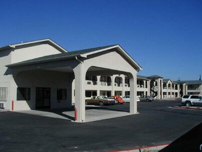American Inn & Suites