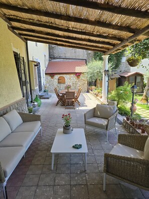 Terrace/patio - Tramonti Divini Amalfi Country House (Tramonti)