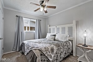 2 chambres, fer et planche à repasser, accès Internet, draps fournis