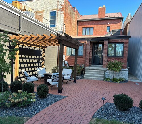The Perfect Stay in Downtown Lawrenceburg - Creation Museum - Perfect North