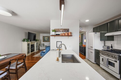 The Perfect Stay in Downtown Lawrenceburg - Creation Museum - Perfect North