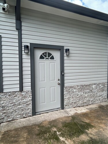 Charming 1-bedroom apartment in wonderful Lakeland with AC