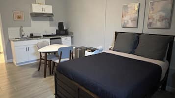 1 bedroom, WiFi, bed sheets