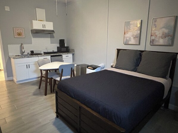 1 bedroom, free WiFi, bed sheets