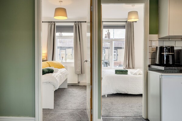 2 bedrooms, iron/ironing board, WiFi, bed sheets