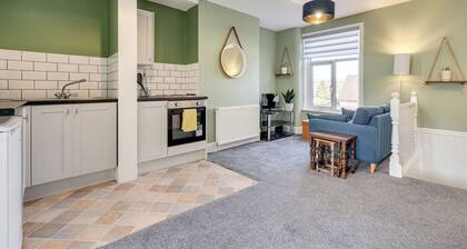 The Old Bike Cabin- Flat 2
Bright and modern two bed apartment!