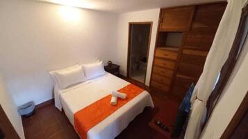 Laptop workspace, free WiFi, bed sheets