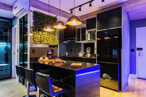 Micro-ondas, fogão, cooktop