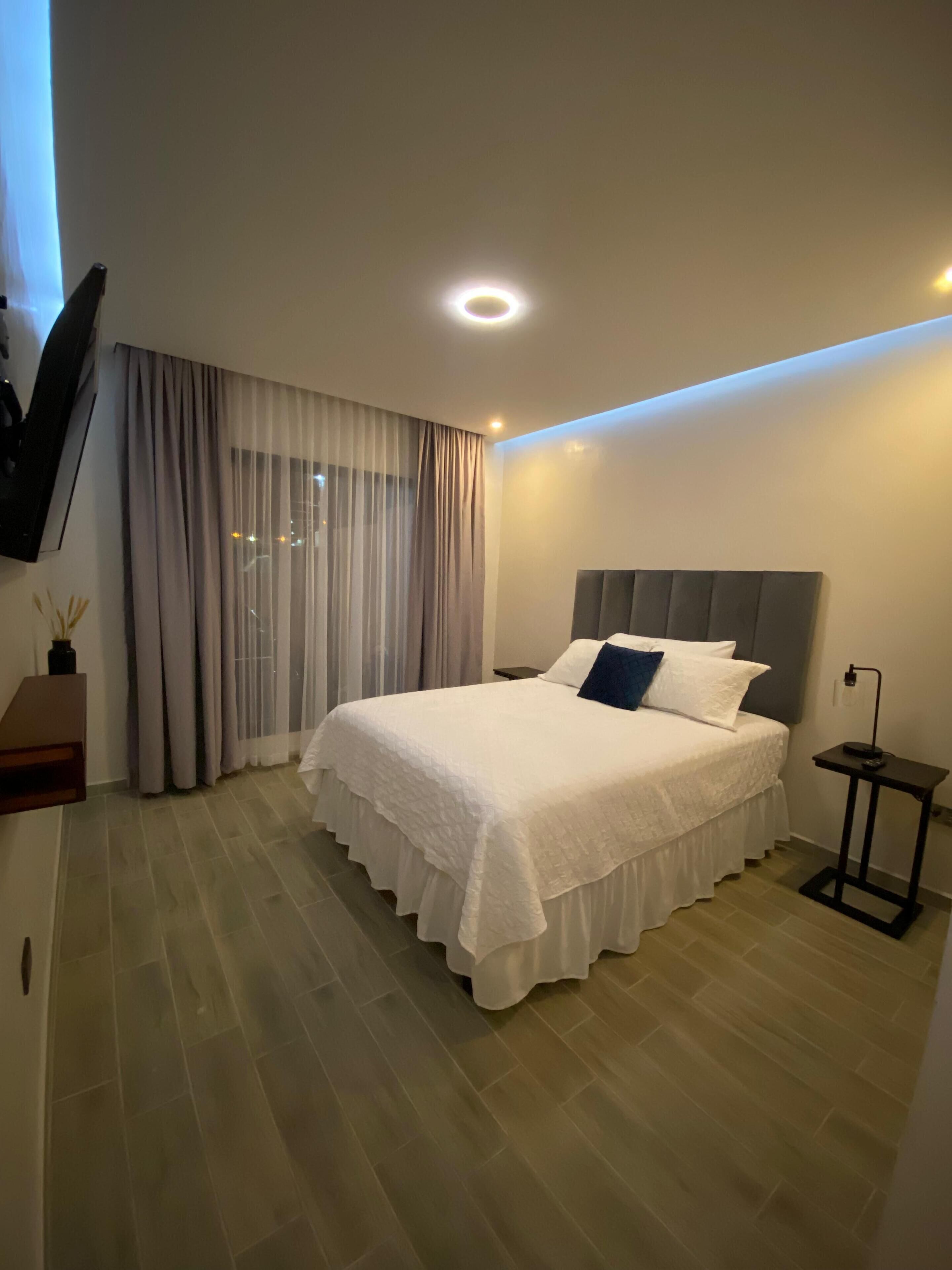 2 chambres, fer et planche à repasser, Wi-Fi, draps fournis