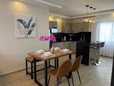 Enchanting 2-bedroom apartment with AC near to Palmerola