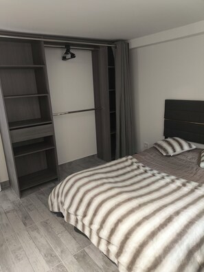 1 chambre, accès Internet, draps fournis