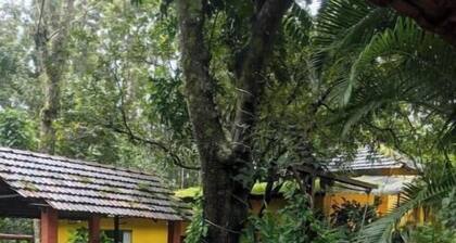 Guddadamane Homestay Family Room