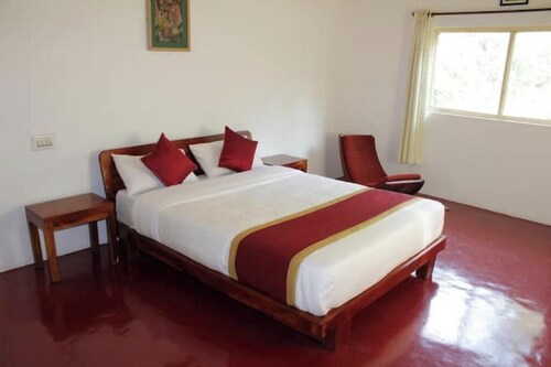 Guddadamane Homestay Estate View Room