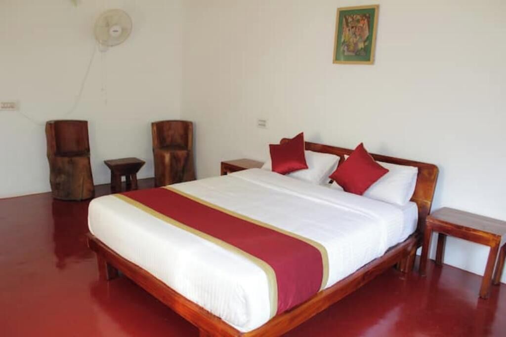 1 bedroom, bed sheets