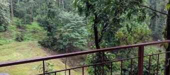 Guddadamane Homestay Estate View Room