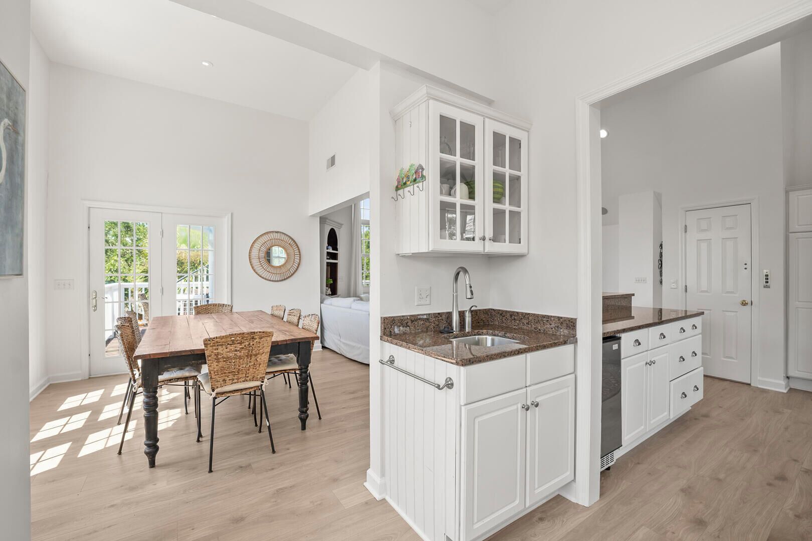 House, Multiple Beds, Balcony, Ocean View (723 Seahorse Rd) | Interior