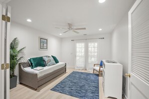 House, Multiple Beds, Balcony, Ocean View (723 Seahorse Rd) | Living area | 42-inch flat-screen TV with digital channels - 723 Seahorse Road - Newly Renovated, 5-bedroom Oceanside Home (Fripp Island)