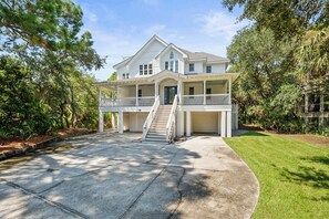 Exterior - 723 Seahorse Road - Newly Renovated, 5-bedroom Oceanside Home (Fripp Island)