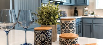 Waterfront Dock!/ Lux 3/2 /Fish/ fire pit/ sleep 6