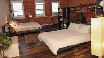 1 bedroom, WiFi, bed sheets