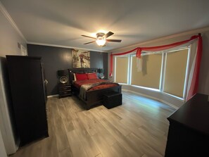 7 bedrooms, iron/ironing board, Internet, bed sheets
