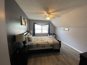 7 Schlafzimmer, Bügeleisen/Bügelbrett, Internetzugang, Bettwäsche