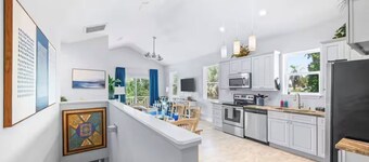 Riberia Riviera. A charming spacious 3/2 in heart of Old City